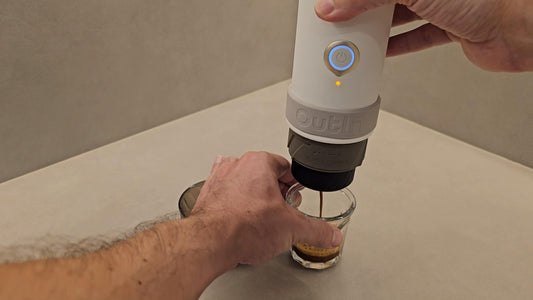 NUEVA OUTIN MINO: la cafetera portátil líder mejorada.